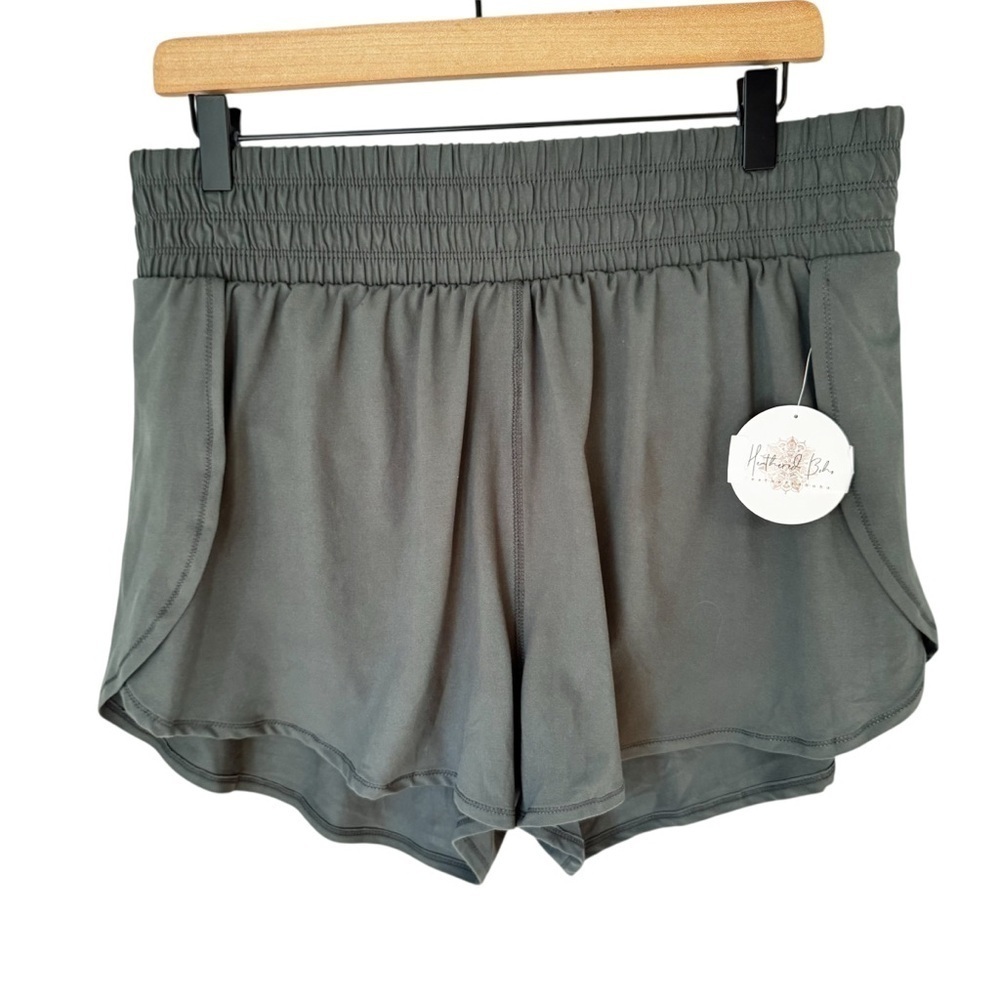 NWT Heathered Boho Women’s Tracker Workout Shorts In Smoked Spruce Sz 1X